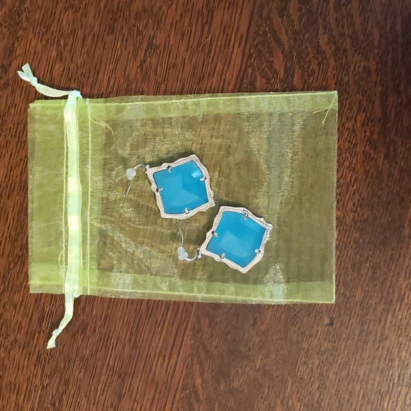 Kendra Scott Kirsten Earrings in Retired Aqua Chalcedony - Picture 6 of 7